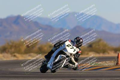 media/Jan-22-2023-CVMA (Sun) [[66d43cdebf]]/Race 14 Formula 2-American Twins (Holeshot 2nd Wave)/